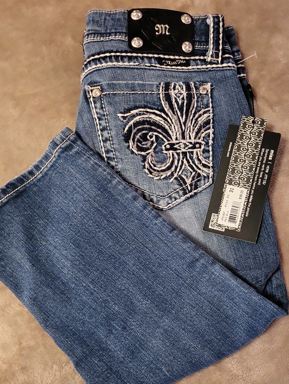 Miss Me Capri Jeans with Embroidered Fleur-de-Lis